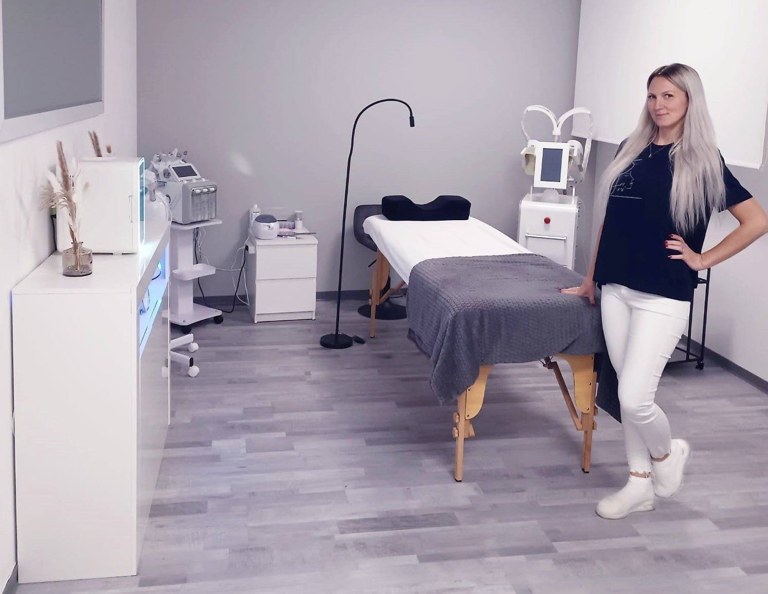 Behandlungsraum für Gesichtsbehandlungen im Kosmetikstudio La Ri Kosmetik in Bergneustadt bei Gummersbach